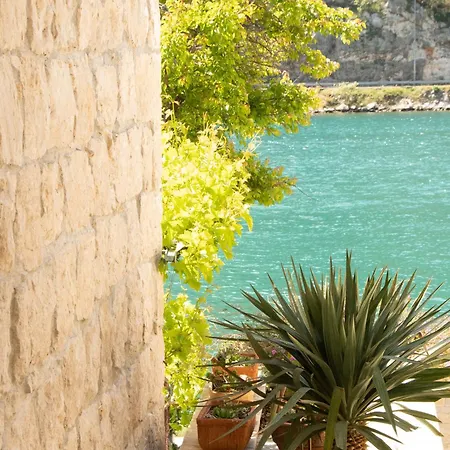 Casia Villa *